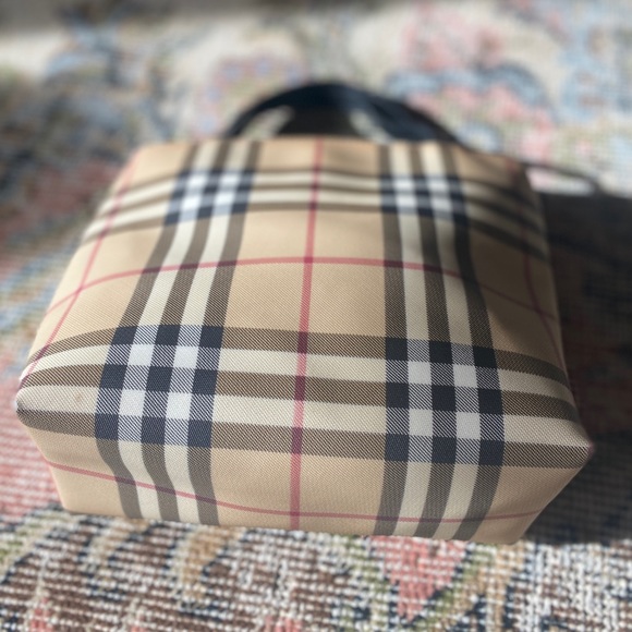 BURBERRY Mini NOVA CHECK PVC/Leather Tote🖤Italian Made🇮🇹7.25”x 8”🔥FABULOUS💋 - Picture 12 of 17